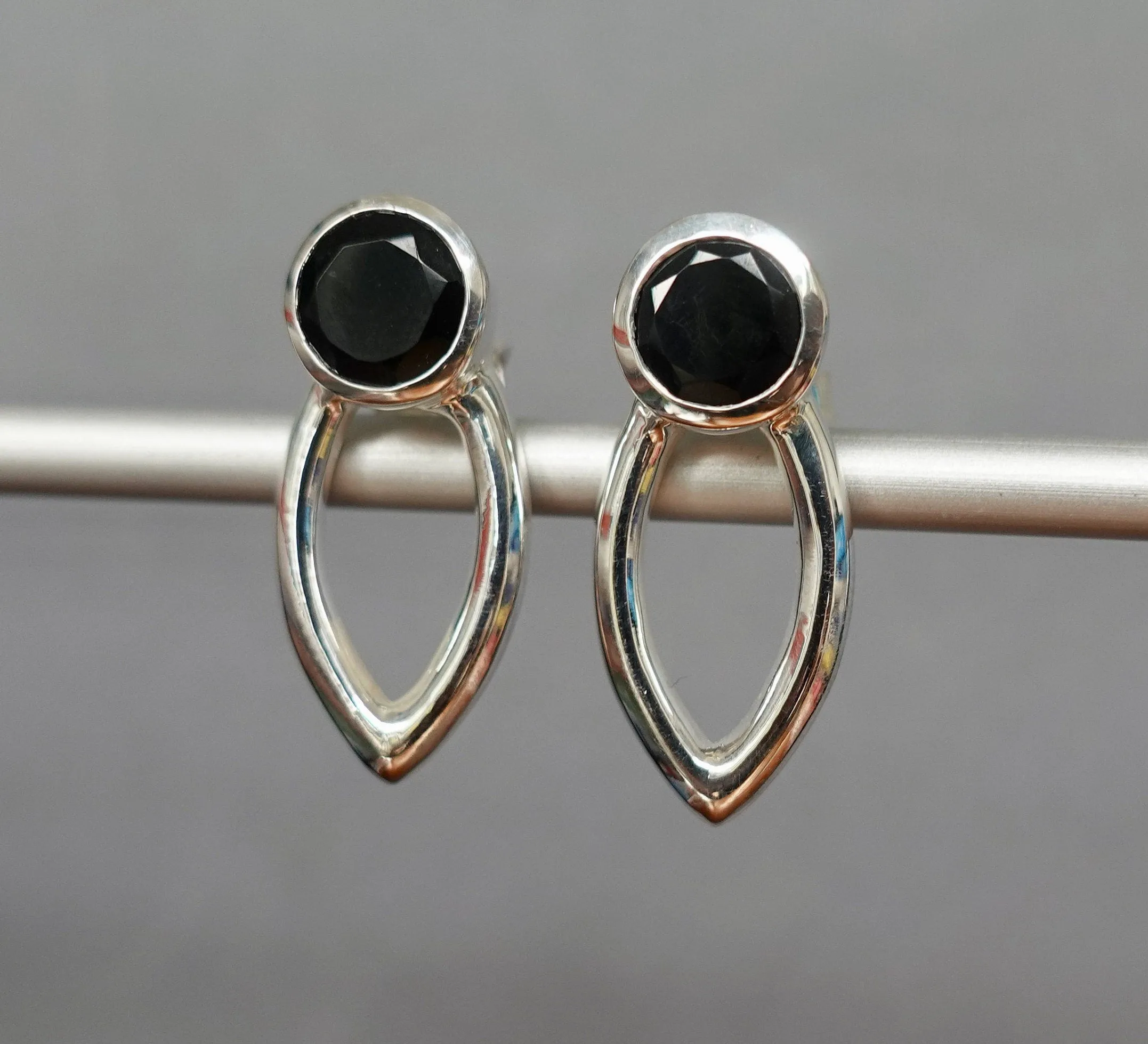 Black Onyx Facetted Stud Post Silver Earrings, E2Oa