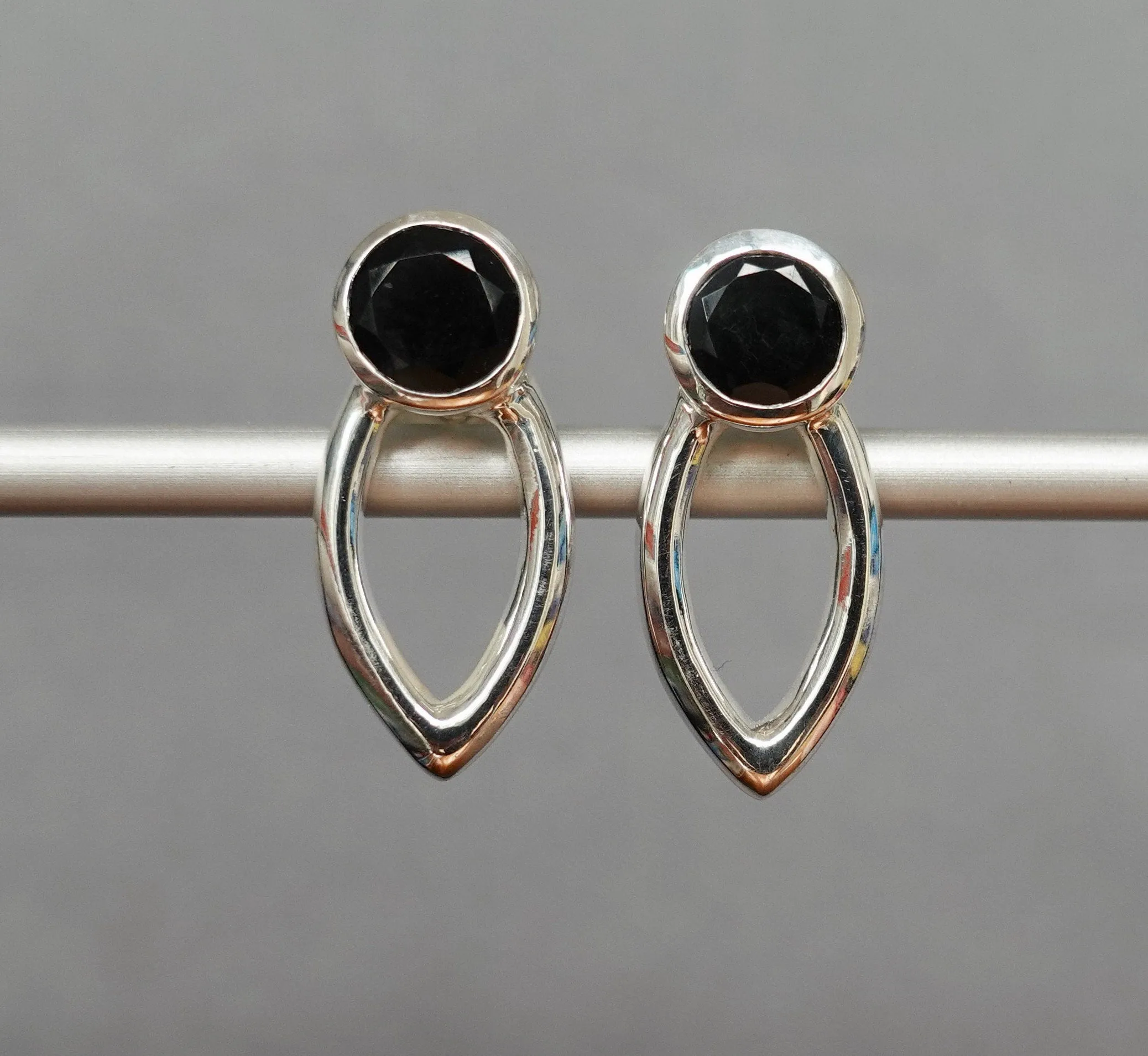 Black Onyx Facetted Stud Post Silver Earrings, E2Oa
