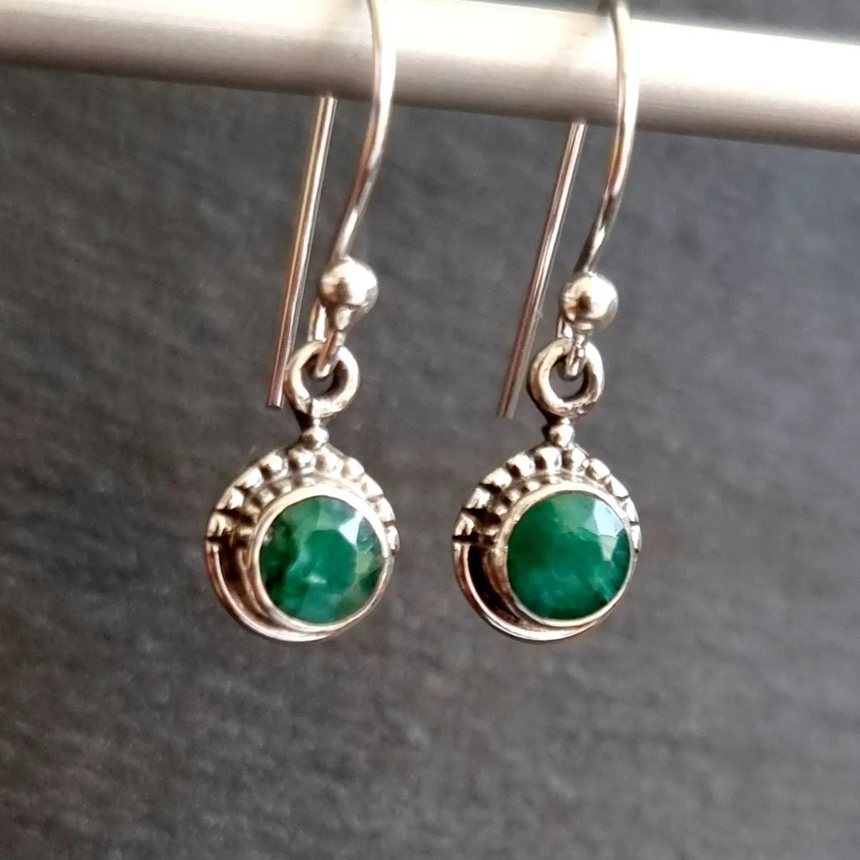 Boho Round 5mm/6mm Emerald 925 Silver Earrings, E91EM