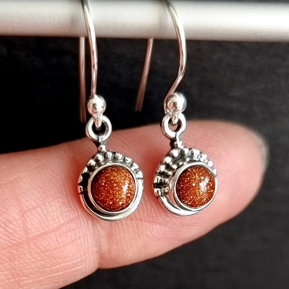 Boho Round 5mm/6mm Goldstone 925 Silver Earrings, E91GS
