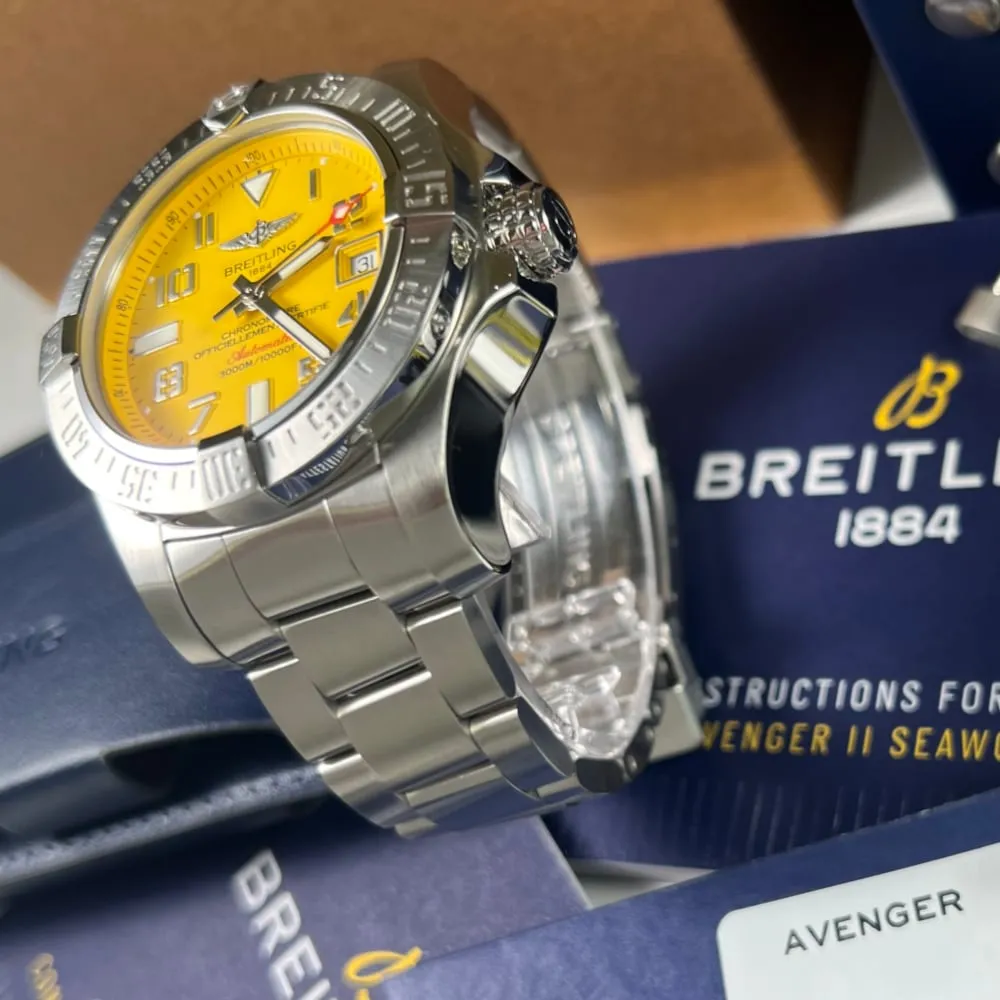 Breitling Avenger II Seawolf Cobra Yellow (2019)