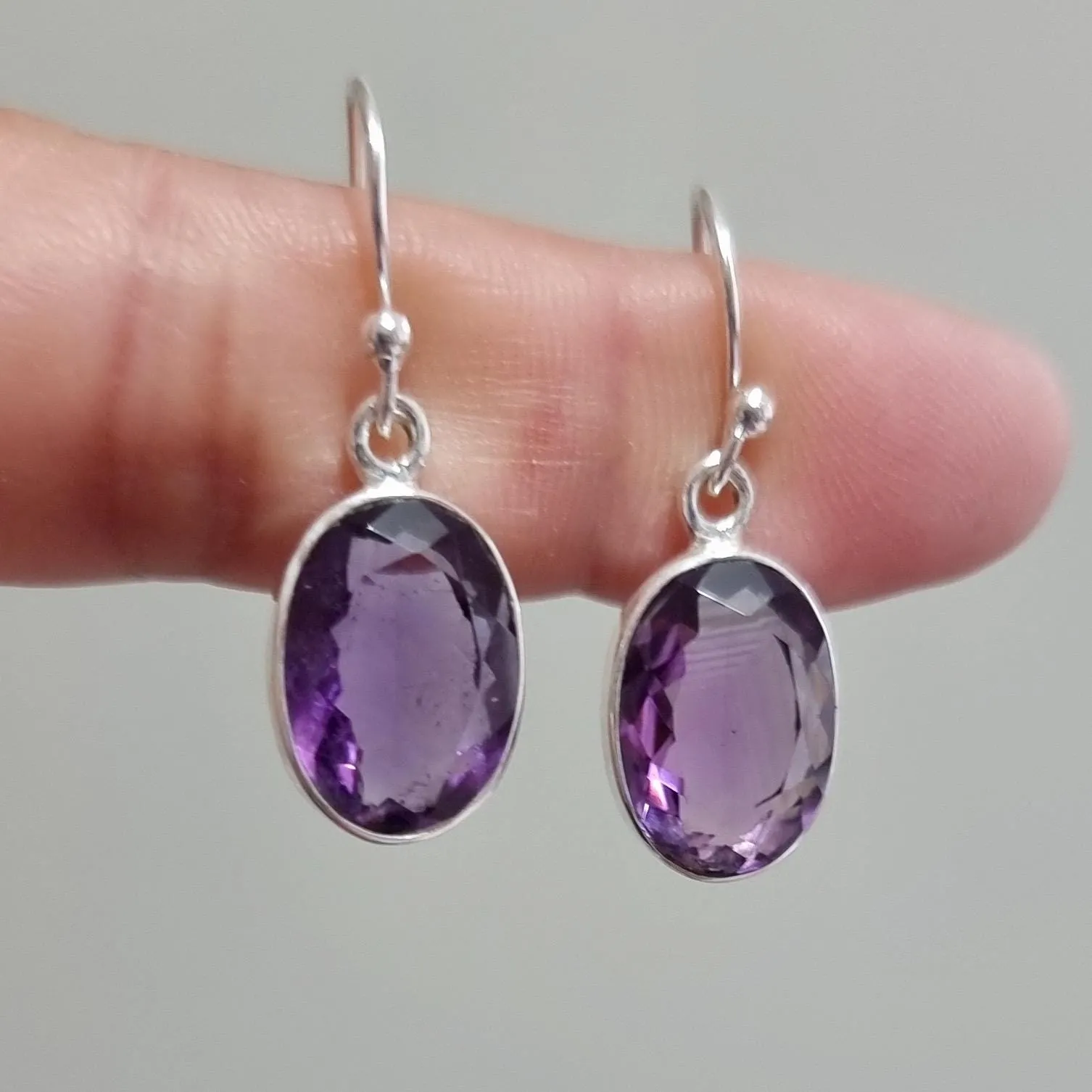 Large Oval Facetted Amethyst 925 Silver Dangle Earrings, E2AF