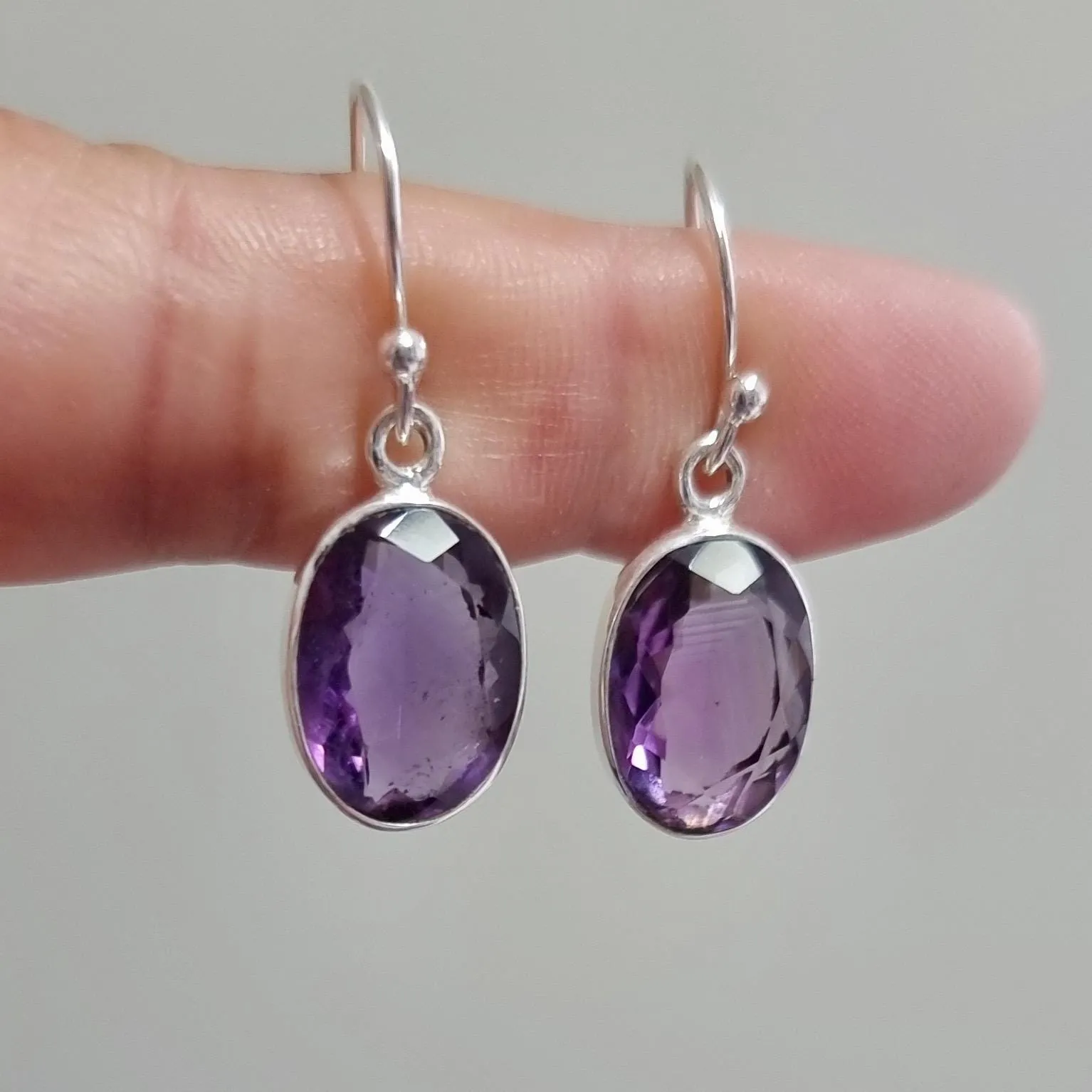 Large Oval Facetted Amethyst 925 Silver Dangle Earrings, E2AF