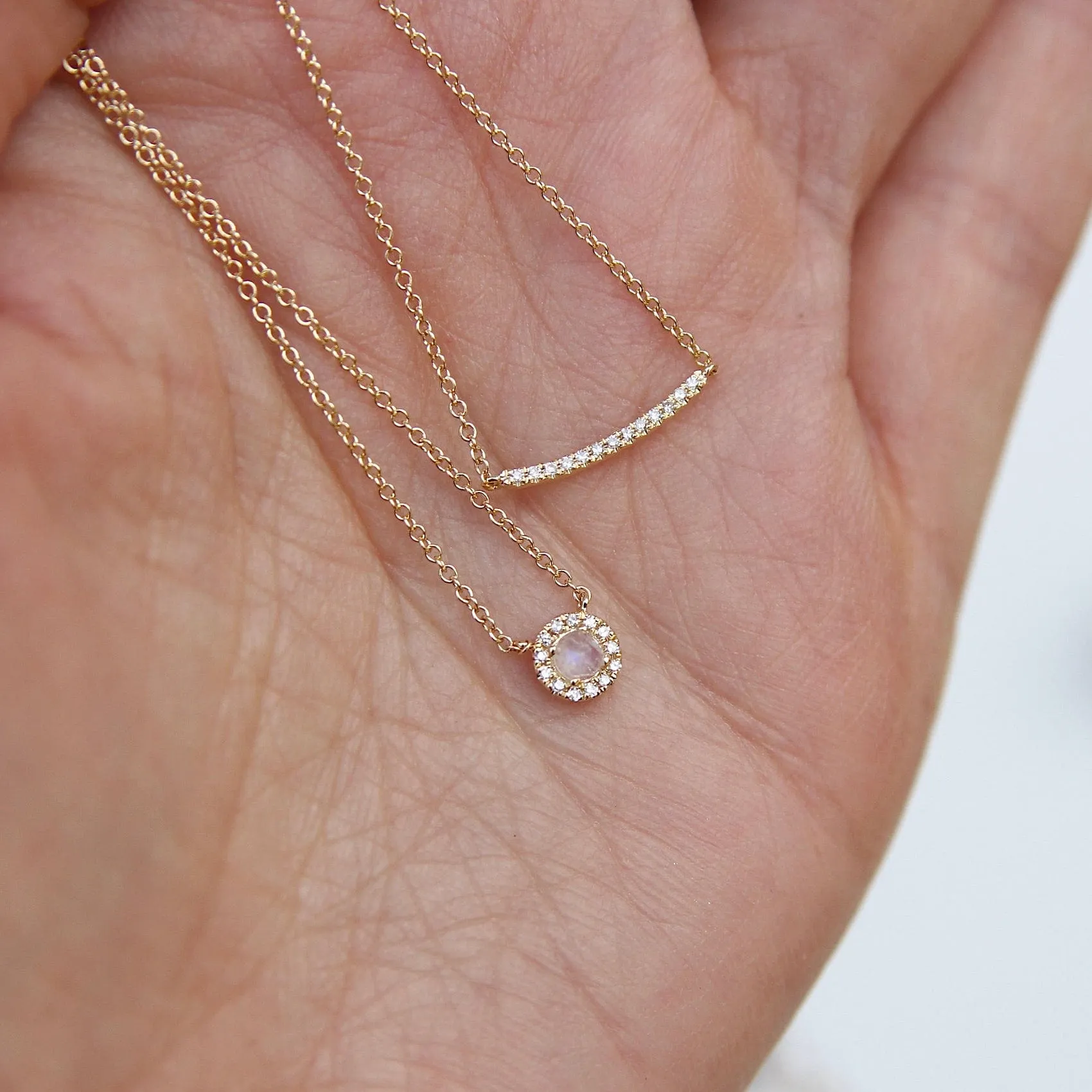 Mini Curved Bar Smile Necklace - 14K Yellow Gold