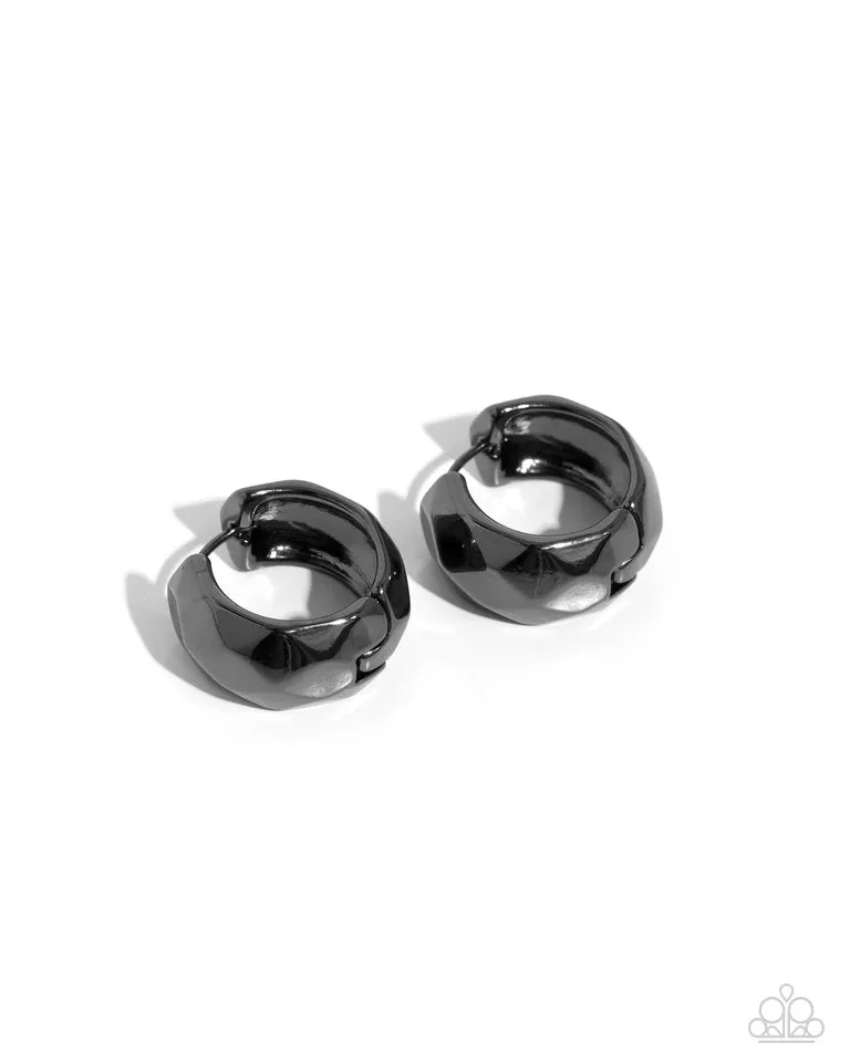 Paparazzi Earring ~ Patterned Past - Black