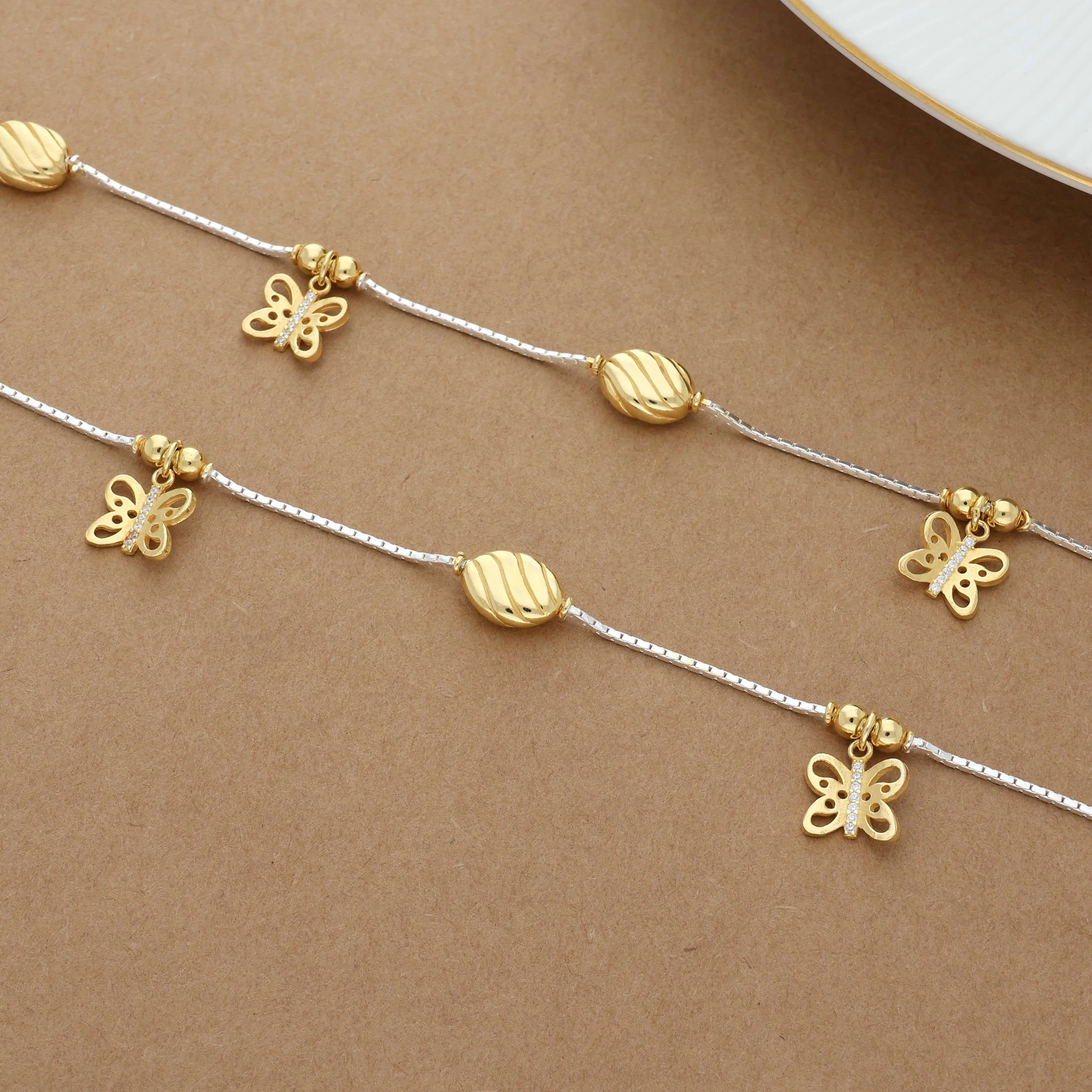 Pretty Golden Butterfly Charm Silver Anklet