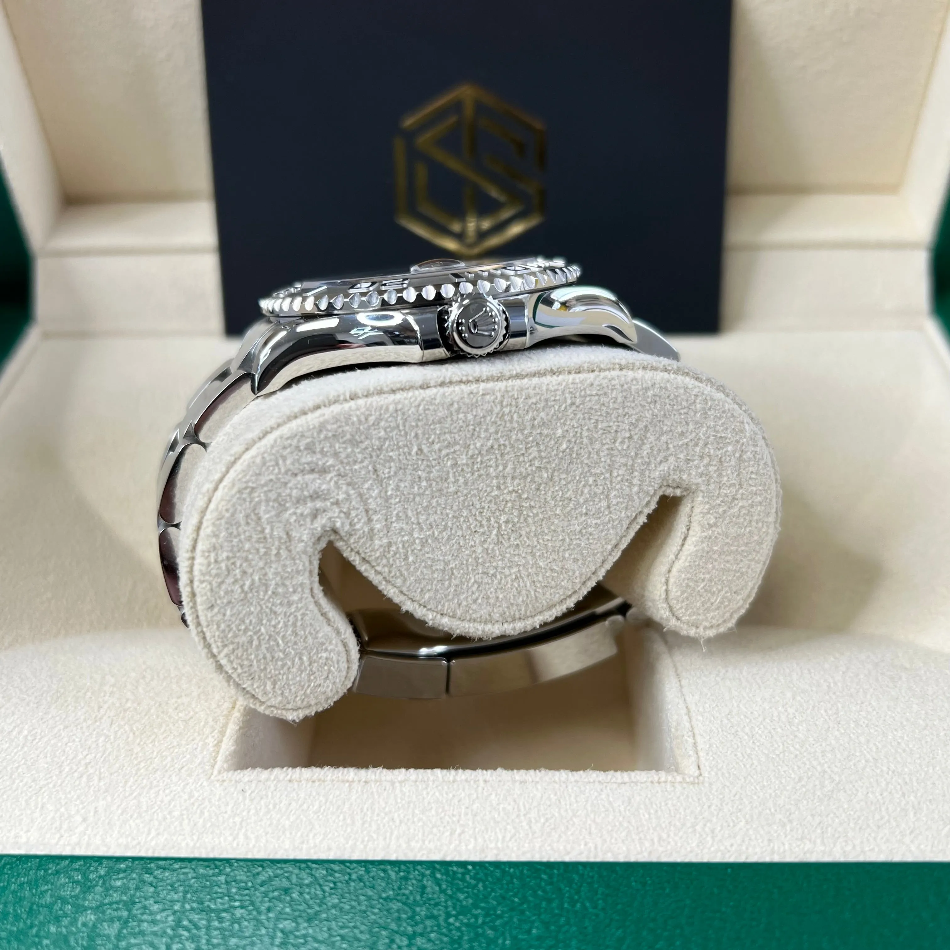 Rolex Yacht-Master 40 126622 Rhodium Dial 2022 Full Set Watch