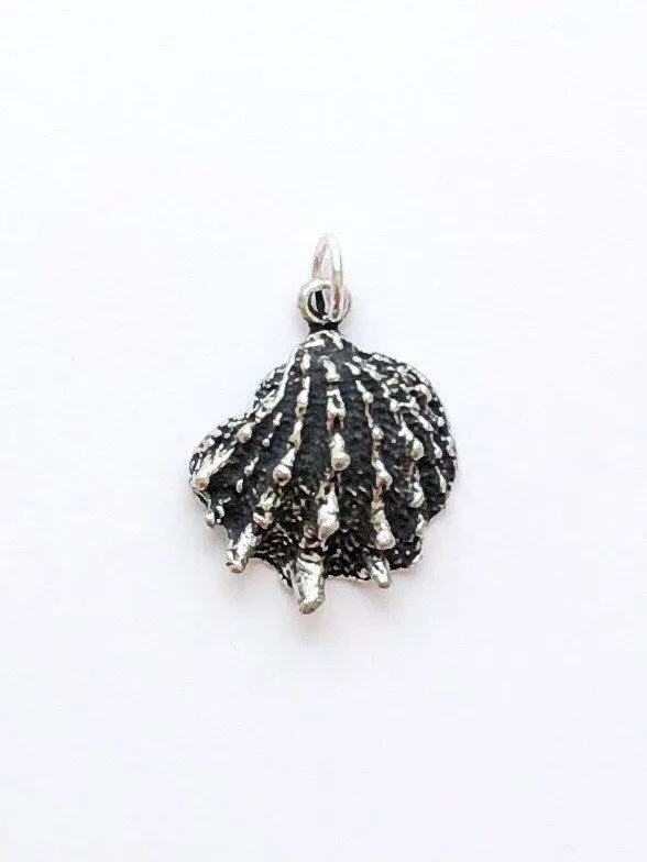 Shell Charm, Shell Pendant, Gold Charm, Charm Bracelet, Summer Jewelry, Beach Jewelry, Spiny Jewel Box Oyster Shell
